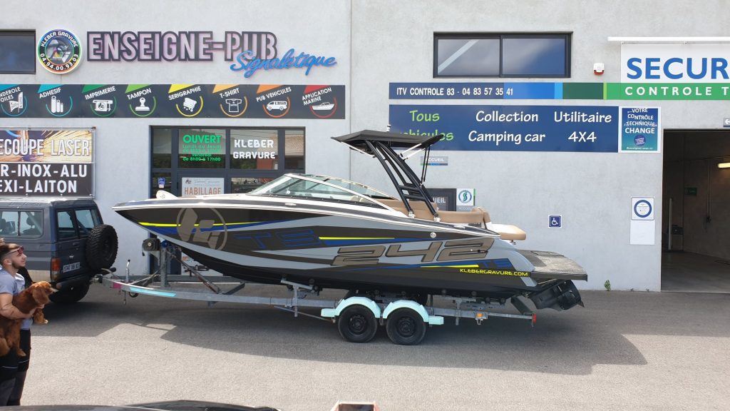 covering bateau toulon